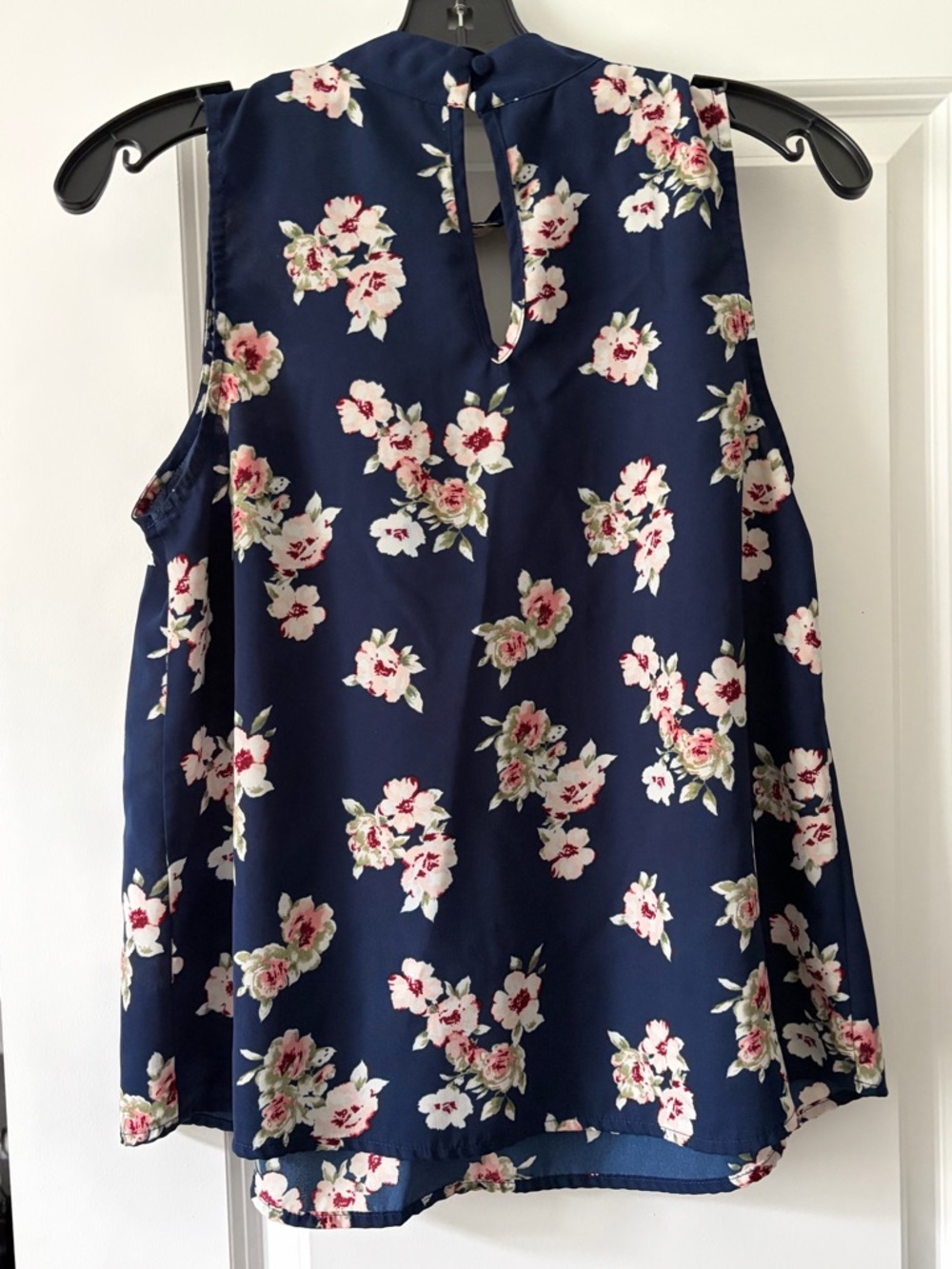 Floral Navy Sleeveless Keyhole Camisole